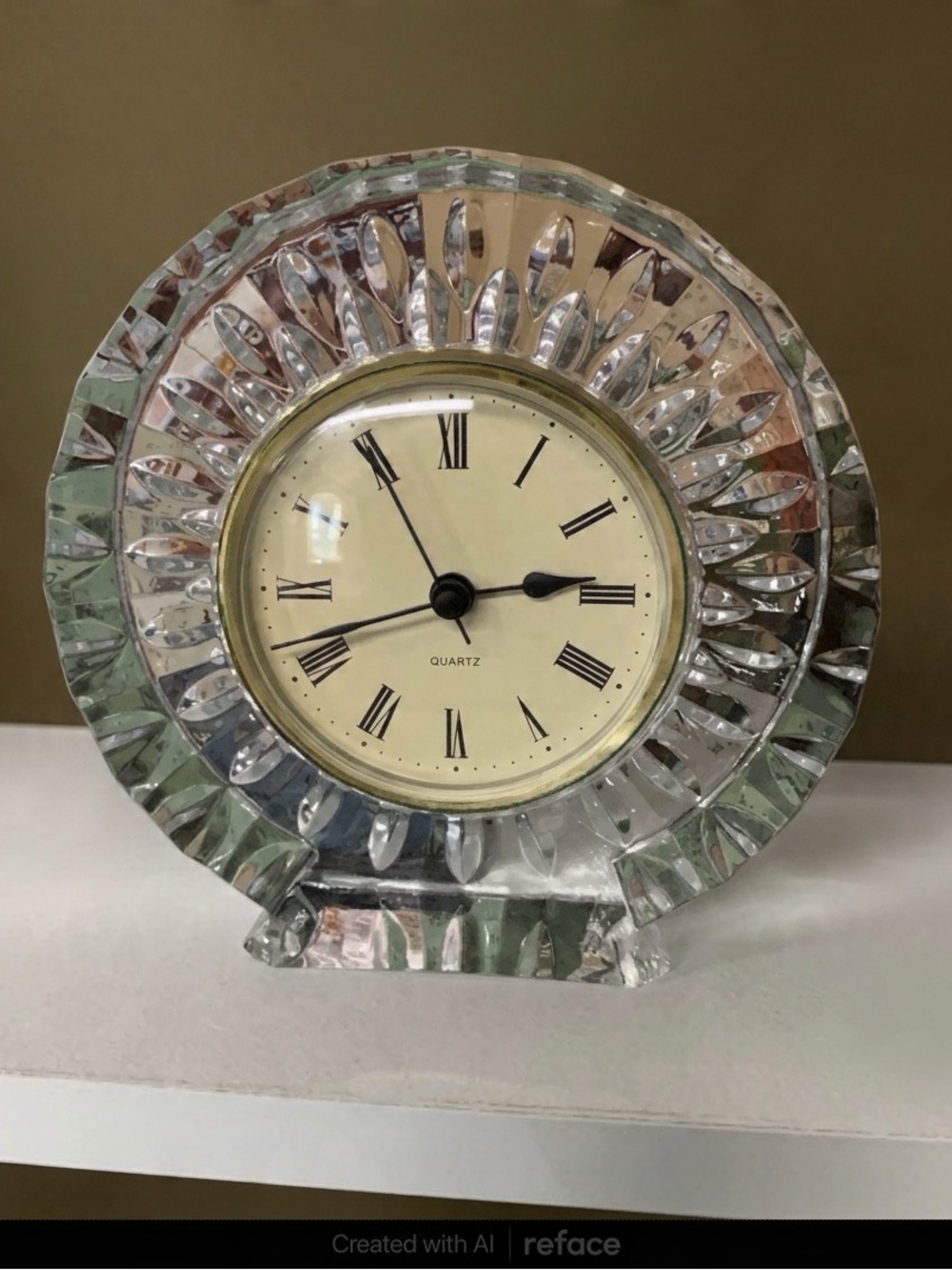 Vintage Crystal-Style Quartz Table Clock in Clear Glass